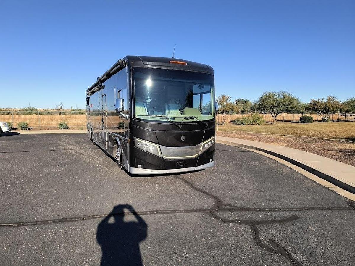 Used 2022 Thor Palazzo 37.4
