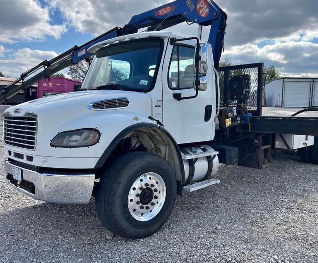 Used 2016 PM 15.5 MOUNTED ON 2016 FREIGHTLINER BUSINESS CLASS M2 106