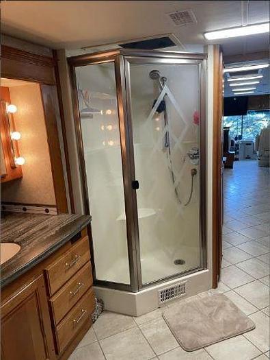 Used 2004 Country Coach Intrigue Montage