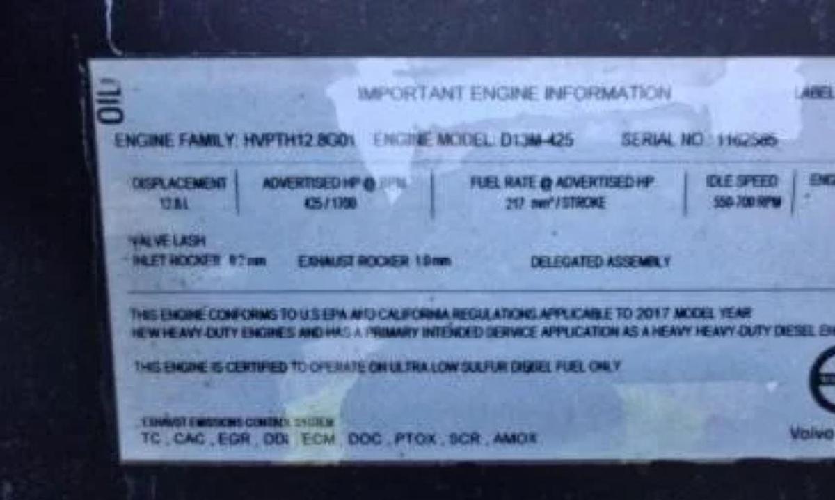 Used 2017 Volvo VNL64T670 Sleeper Semi Truck