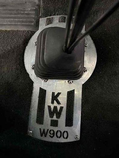 Used 2005 KENWORTH W900L