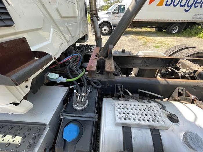 Used 2014 INTERNATIONAL 8600 Dump Truck