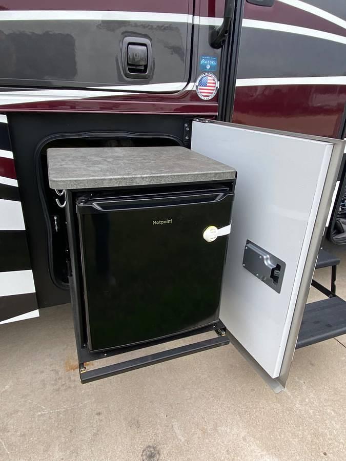 Used 2022 Coachmen Sportscoach 339DS