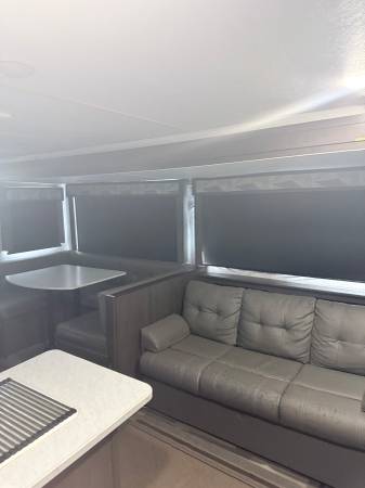Used 2018 Forest River Wildwood X-Lite 263BH XL | Bunkhouse | Outdoor Kitchen | Fireplace | Like New