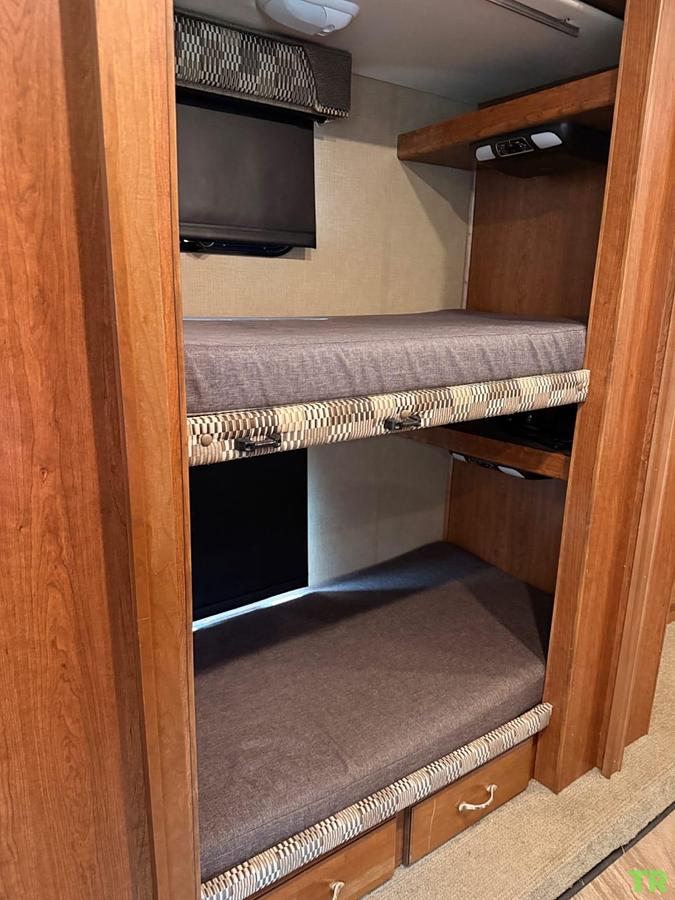 Used 2017 Fleetwood Bounder 36H | Bath & a Half | Bunkhouse | Sleeps 10 | 3 Slides | Only 45,300 Miles
