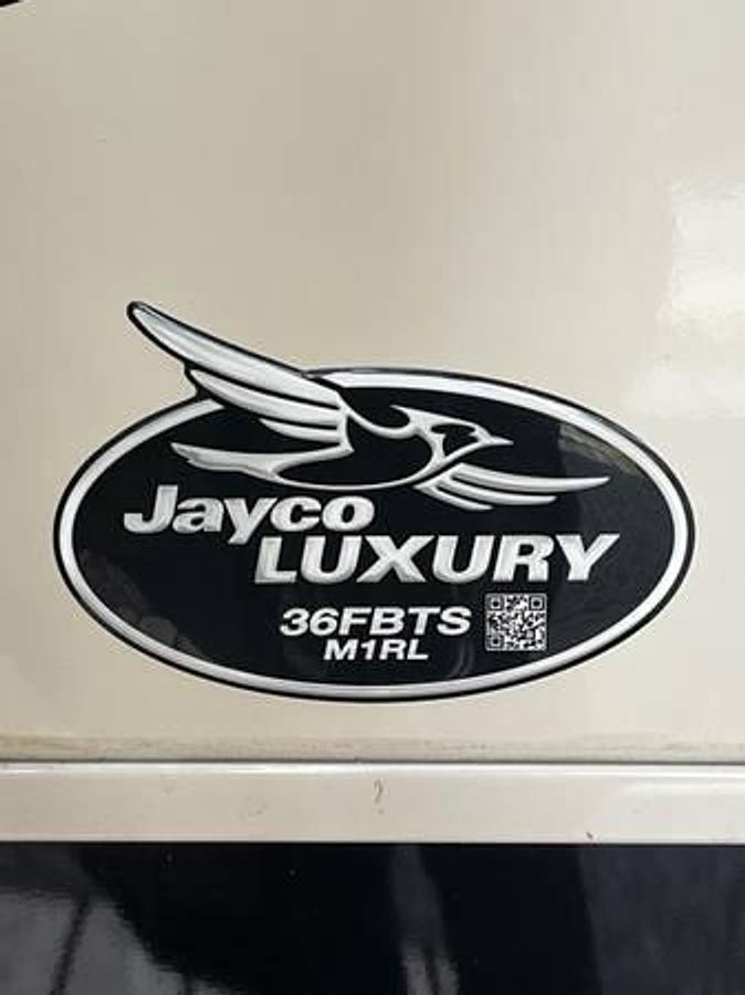 Used 2021 Jayco Pinnacle 36FBTS Fifth Wheel