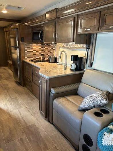 Used 2020 Thor Magnitude SV34