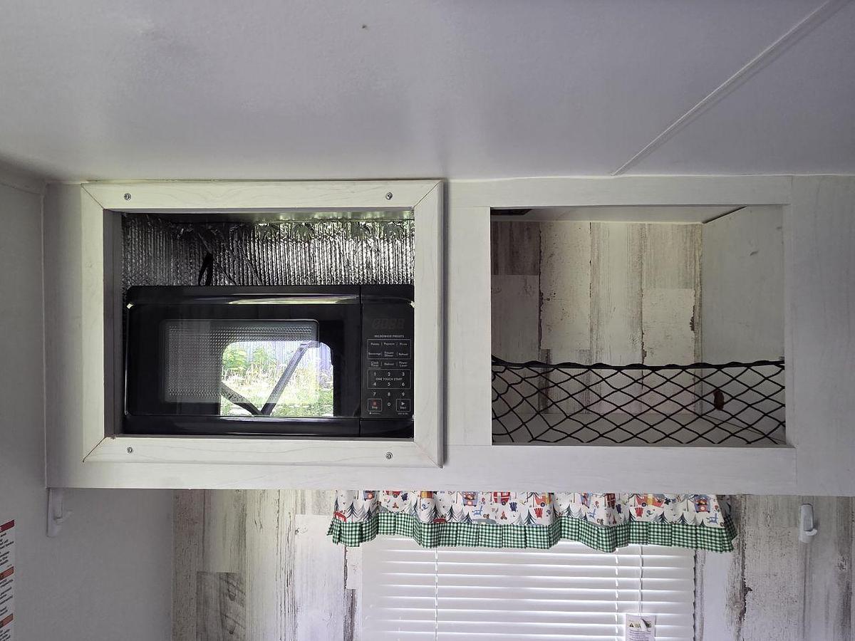 Used 2023 Rove Lite 14FB Travel Trailer