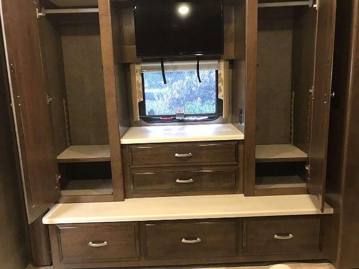 Used 2017 Thor Motor Coach Palazzo 36.1