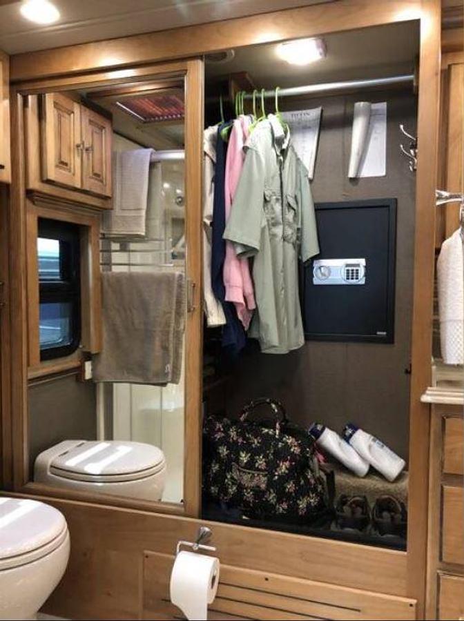 Used 2018 Tiffin Phaeton 40QBH Class A Motorhome