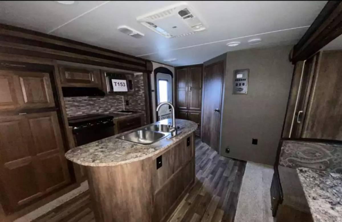 Used 2016 Keystone Cougar 22RBIWE