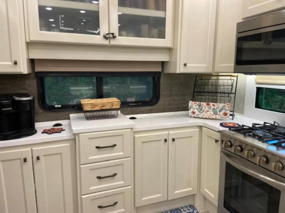 Used 2023 VanLeigh Beacon 41LKD Fifth Wheel