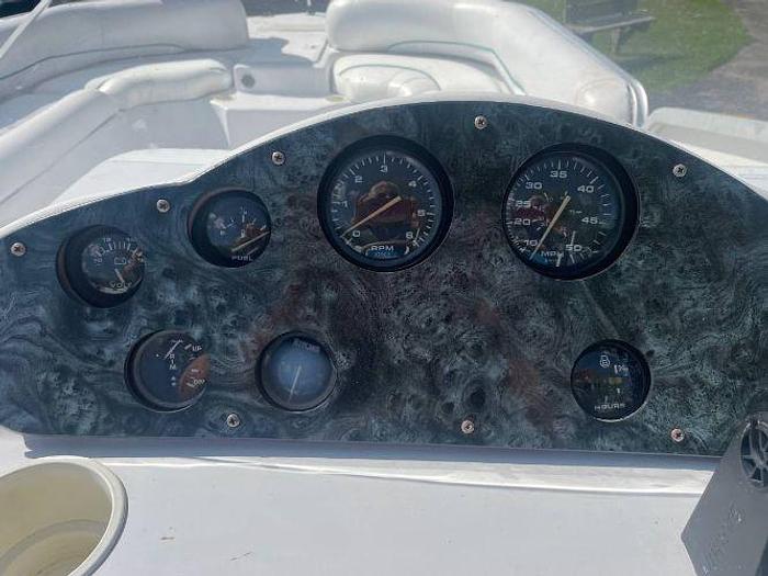 Used 2000 Hurricane Fun Deck