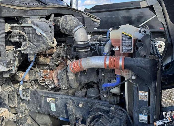 Used 2022 KENWORTH T880S