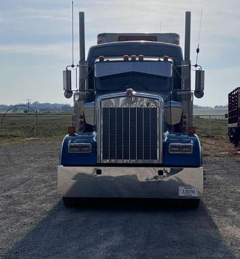 Used 2020 KENWORTH W900L