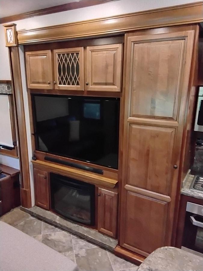 Used 2019 Heartland Landmark 365 Newport Fifth Wheel