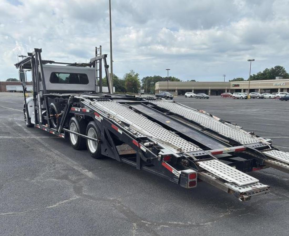 Used 2018 Peterbilt 348 Car Hauler Truck