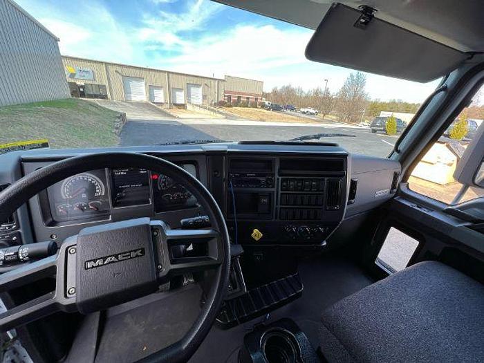 Used 2023 Mack Truck