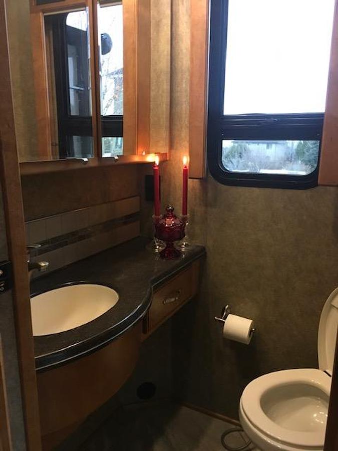Used 2016 Winnebago Journey 40R Diesel Pusher