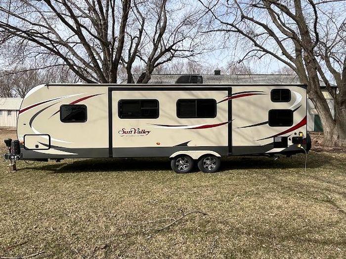 Used 2015 Evergreen Sun Valley S299DBH