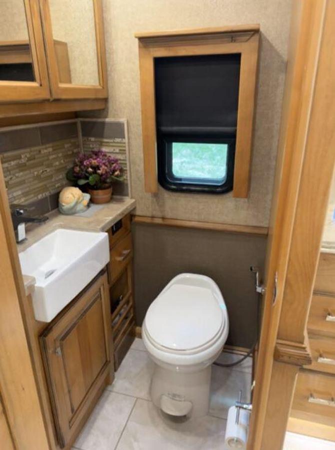 Used Premium 2018 Tiffin Phaeton 40IH XSH