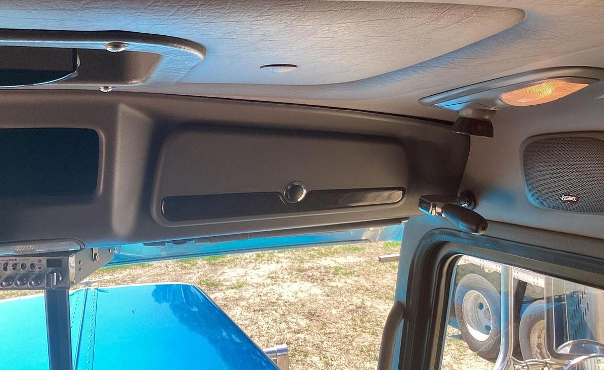 Used 2017 Peterbilt 389