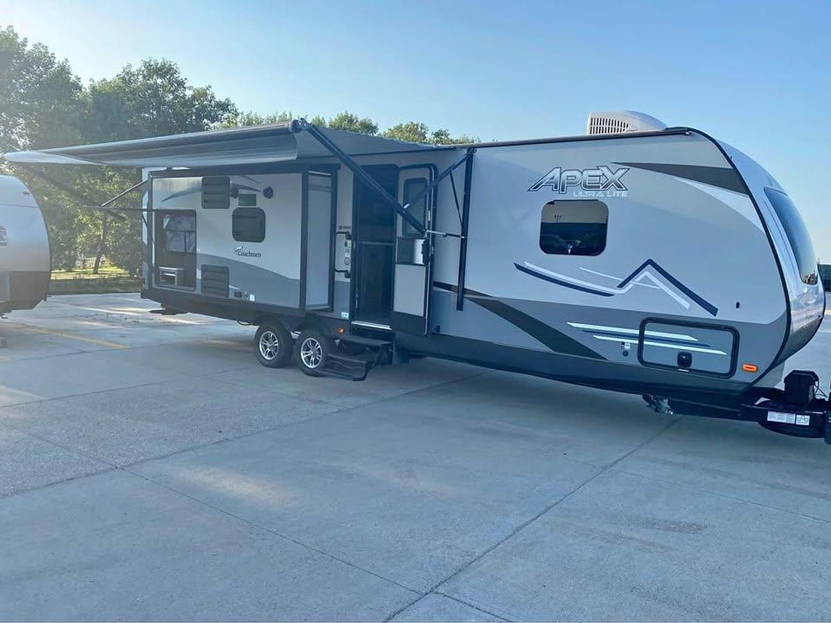 Used 2021 Coachmen Apex