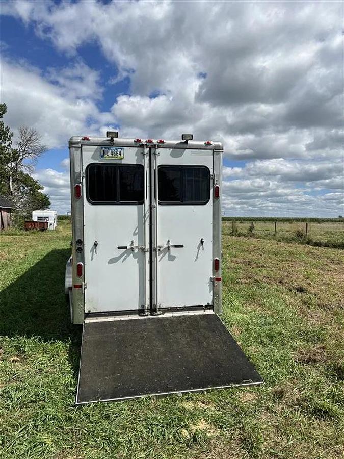 Used 2010 Sundowner Sunlite 720 6 Horse