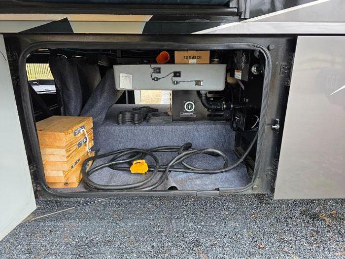 Used 2016 Winnebago Itasca Meridian 42E