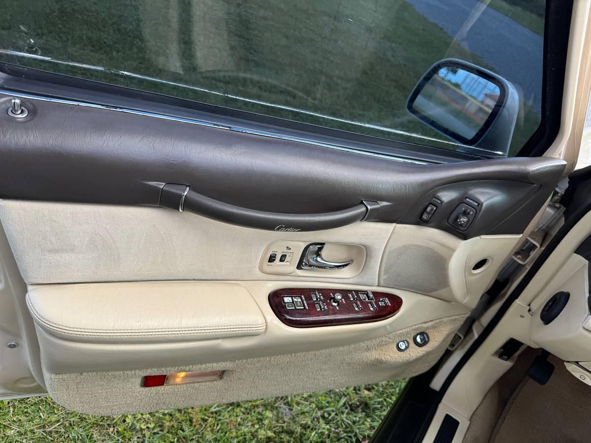 Used 1996 Lincoln Town Cartier