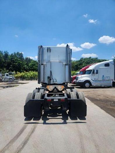 Used 2004 Freightliner COLUMBIA 120