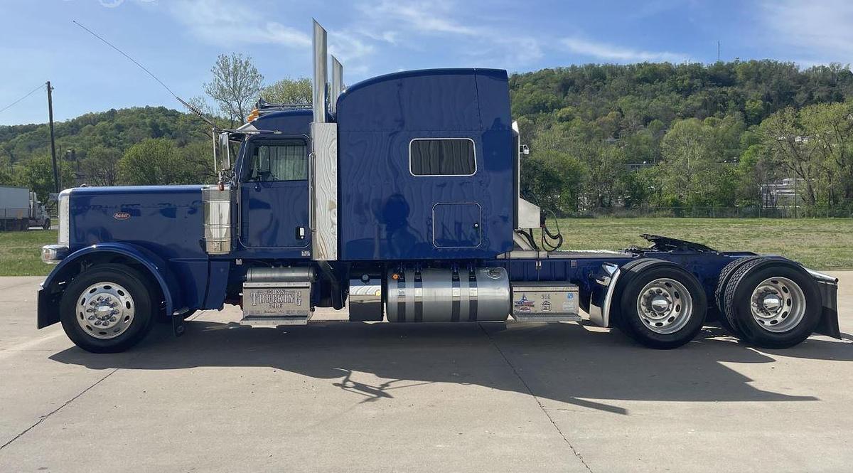 Used 2023 PETERBILT 389 & 2024 GREAT DANE ROLL TARP TRAILER