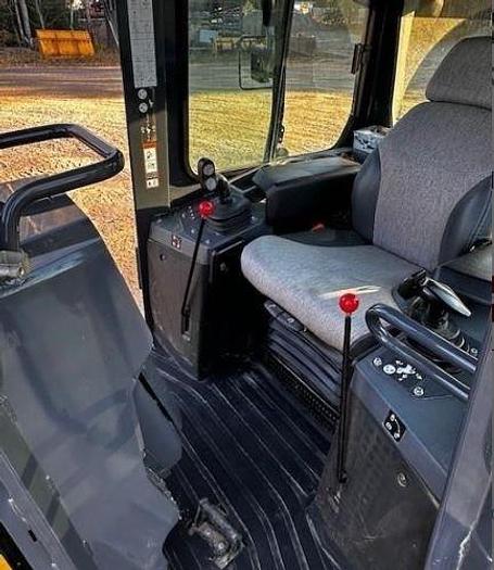 Used 2016 JOHN DEERE 650K LGP