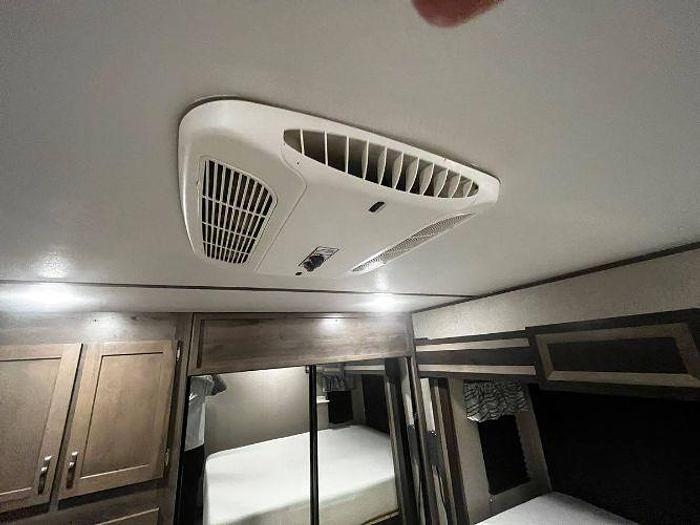 Used 2019 Keystone Sprinter 355IFWMLS