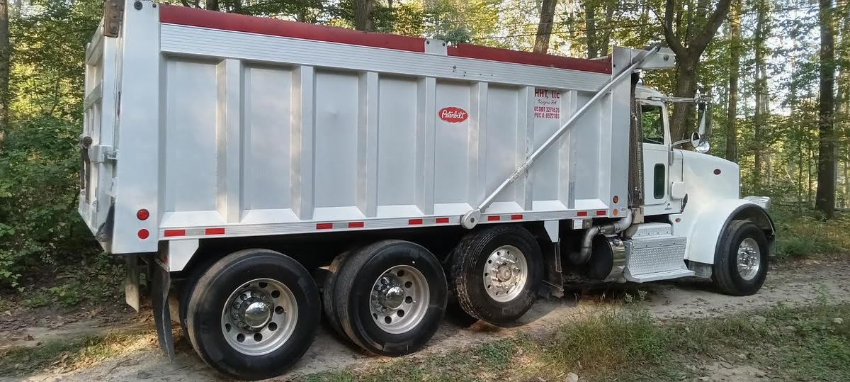 Used 2016 Peterbilt 367 Dump Truck