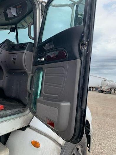 Used 2014 Peterbilt 384