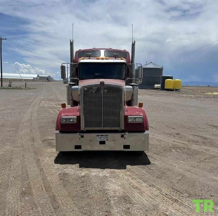 Used 2002 Kenworth W900