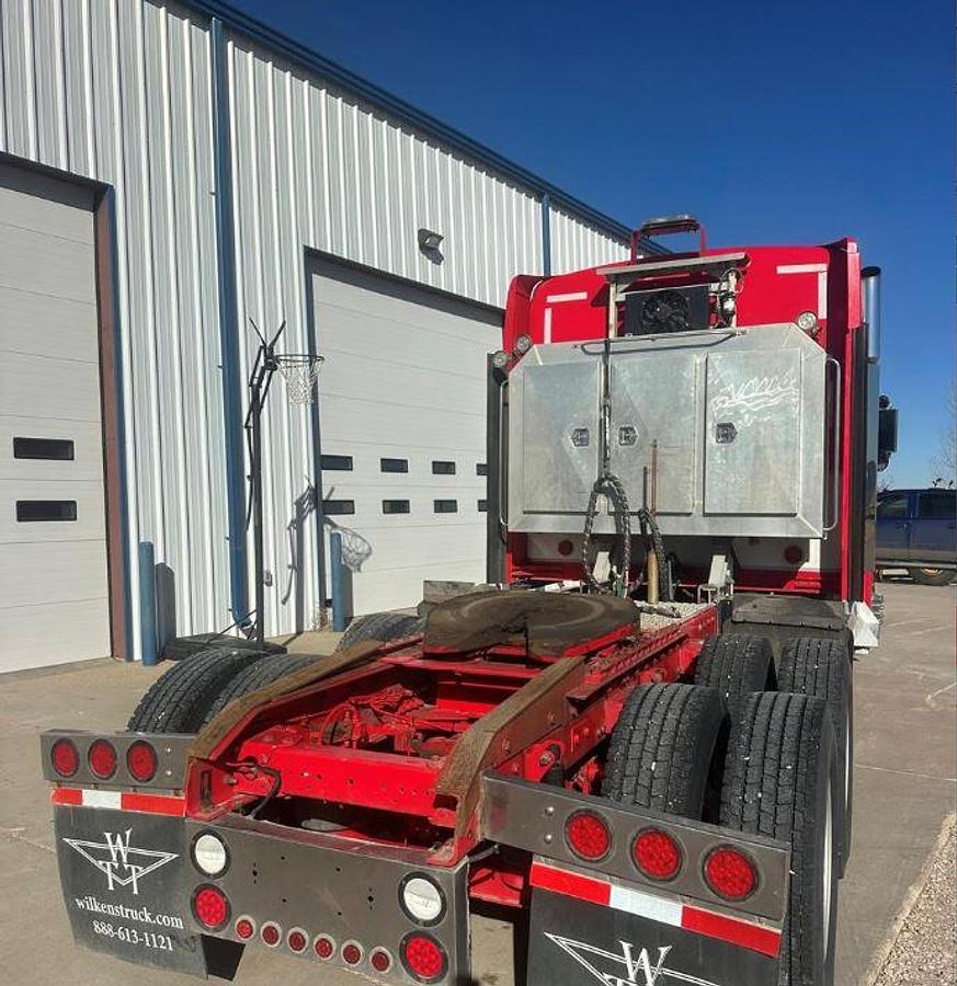 Used 2019 Kenworth W900