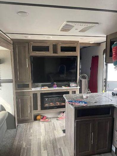 Used 2021 Crossroads Zinger ZR328SB