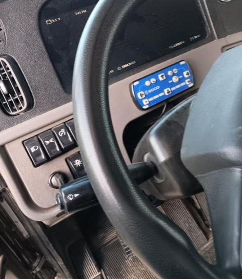 Used 2022 Peterbilt 389 Day Cab