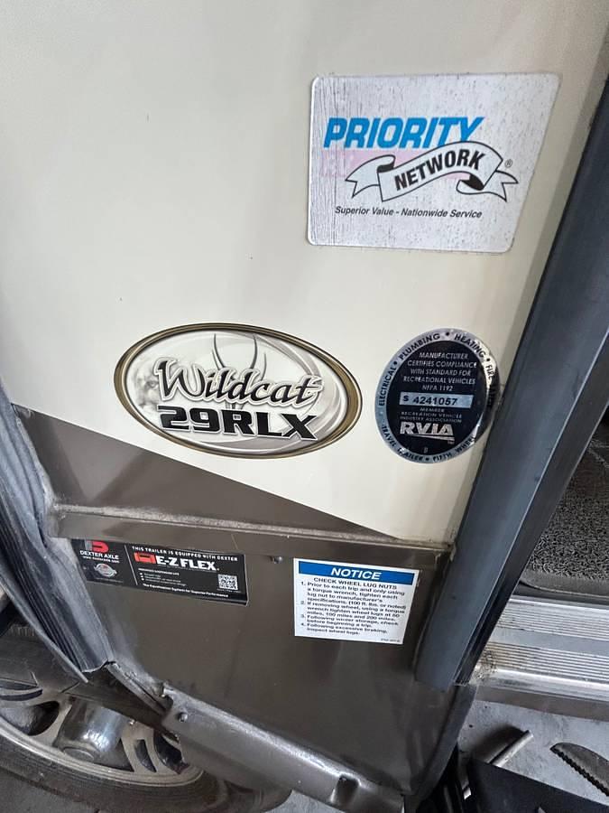 Used 2017 Forest River Wildcat 29RLX Fifth Wheel