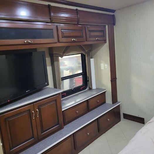 Used 2012 Newmar Ventana 4337