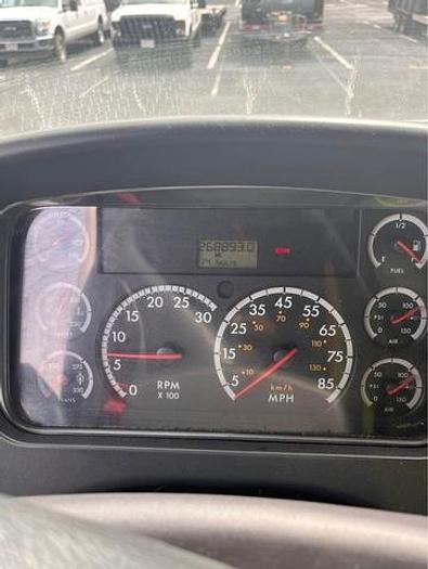 Used 2010 Freightliner M2 106 BOX TRUCK