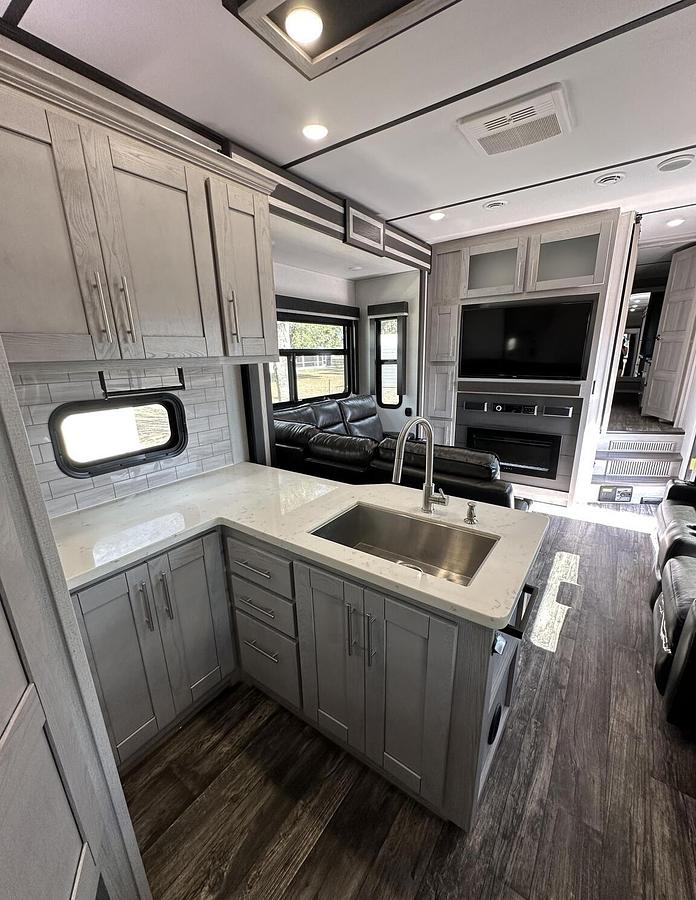 Used 2023 Keystone Fuzion 430 Fifth Wheel Toy Hauler