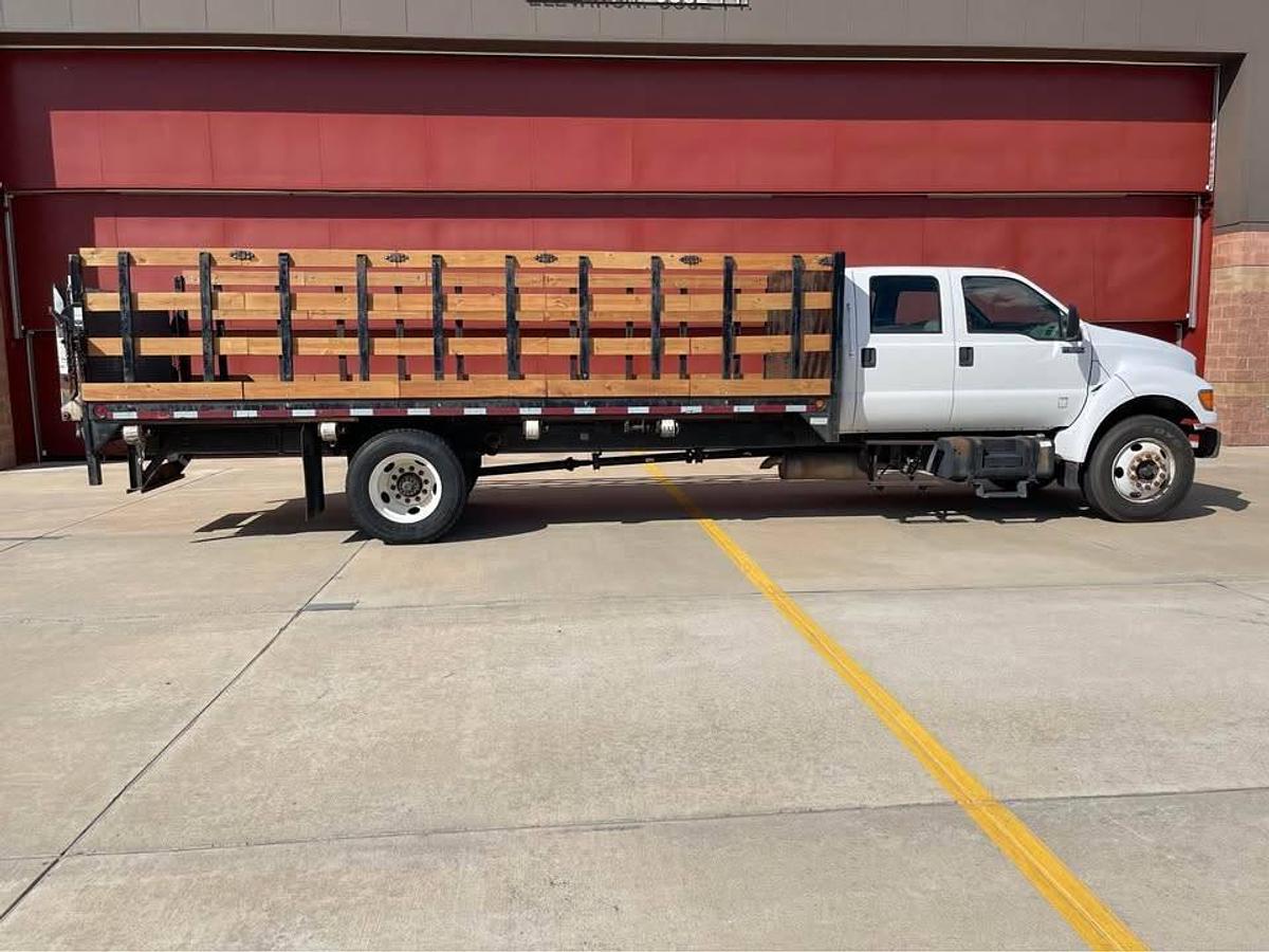 Used 2003 Ford F650 Super Duty Super Cab & Chassis XLT Cab & Chassis 4D