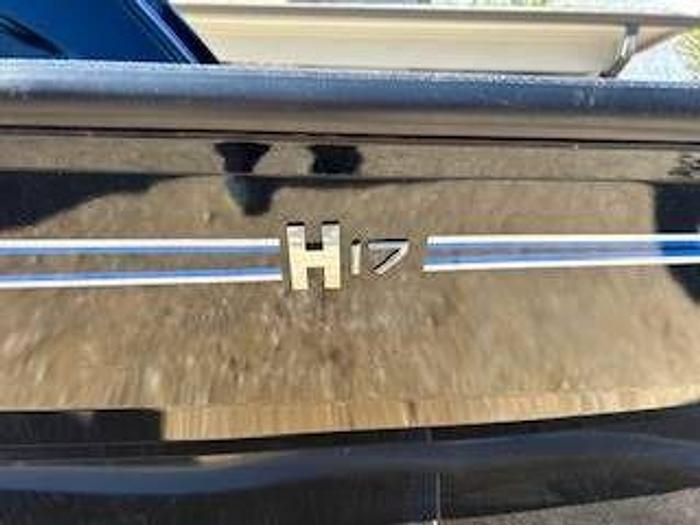 Used 2022 Xpress H17