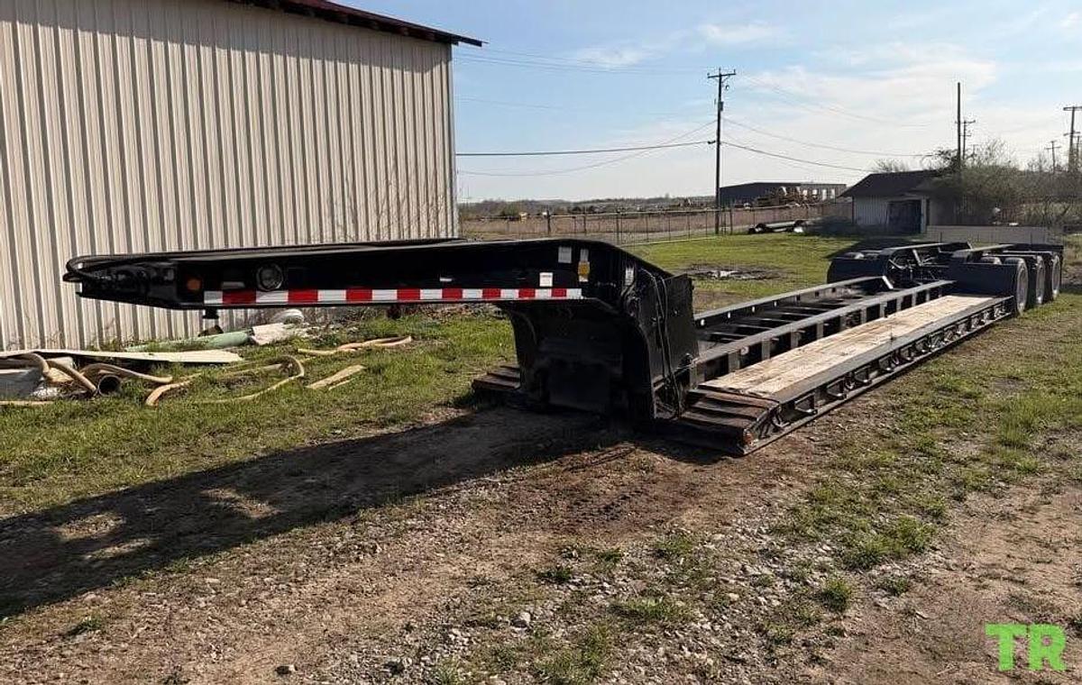Used 2011 Trail King 55-Ton Hydraulic Detachable Gooseneck Lowboy Trailer