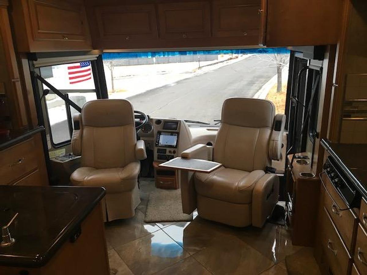 Used 2016 Winnebago Journey 40R Diesel Pusher