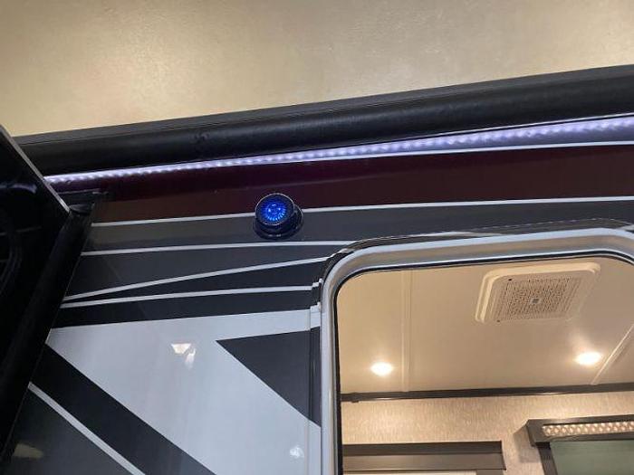 Used 2023 Crossroads Redwood RW4200FL