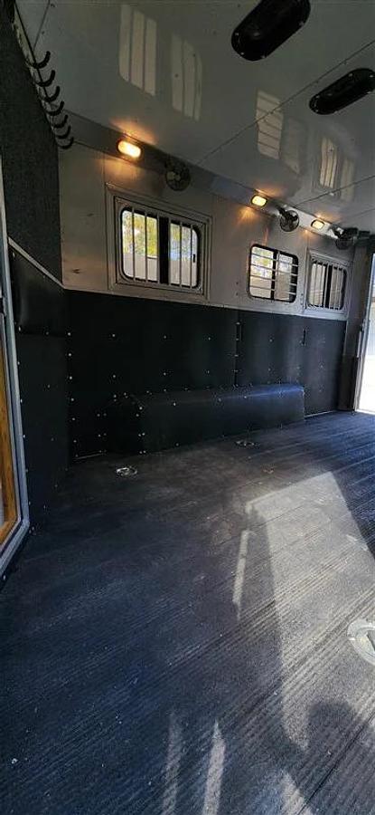 Used 2008 Dream Coach Platinum 3 Horse Trailer